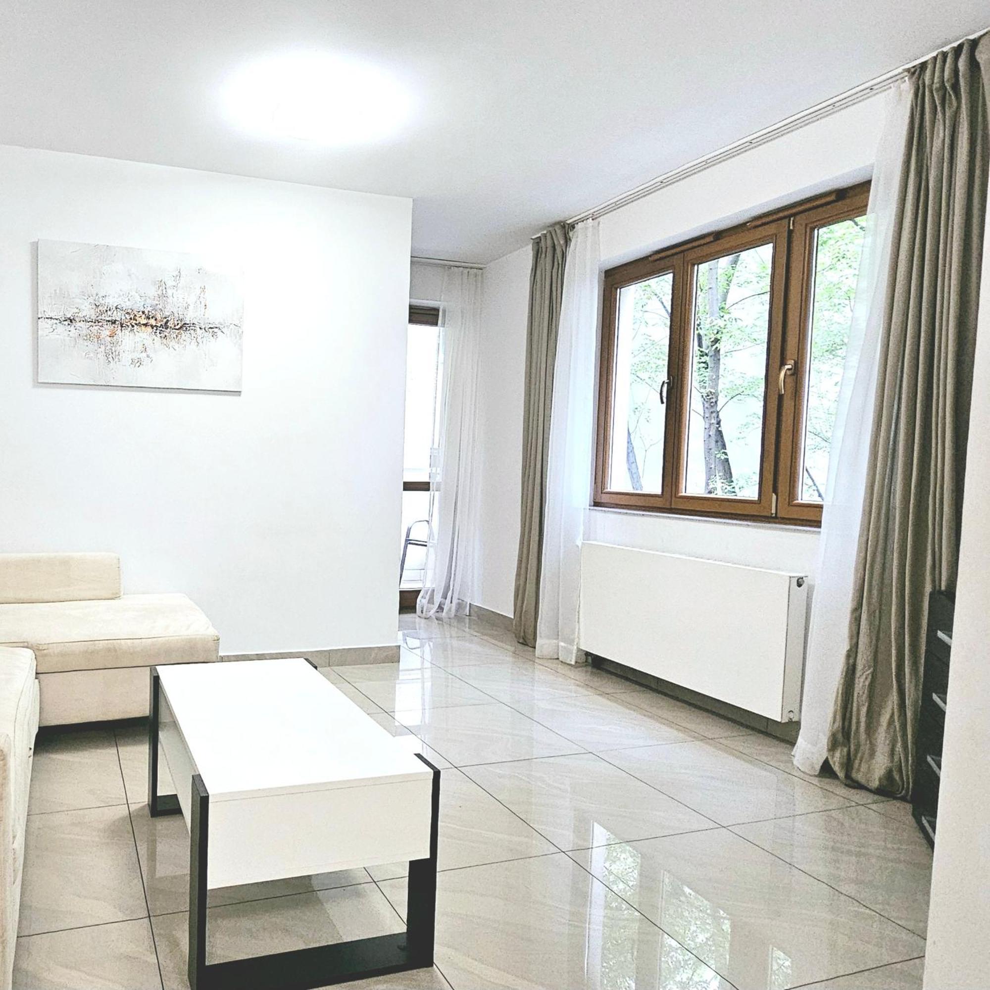 Apartament Quiet Apartment Krakow Bagian luar foto